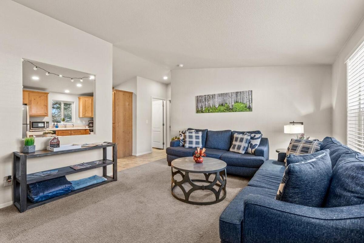 Cozy 3 Bedroom House - 10min From Dt - Sleeps 8 Villa Flagstaff