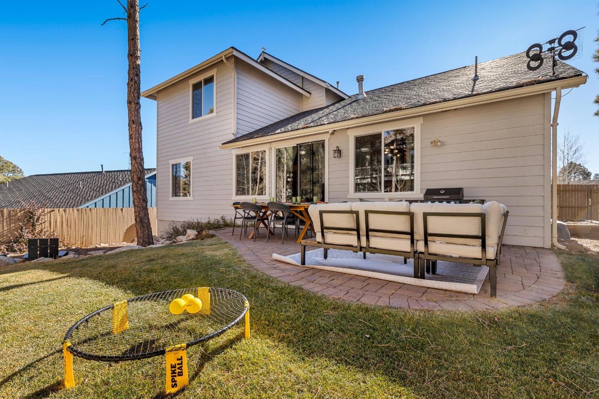 Cozy 4br Near - Firepit & Pool Table Holiday home *