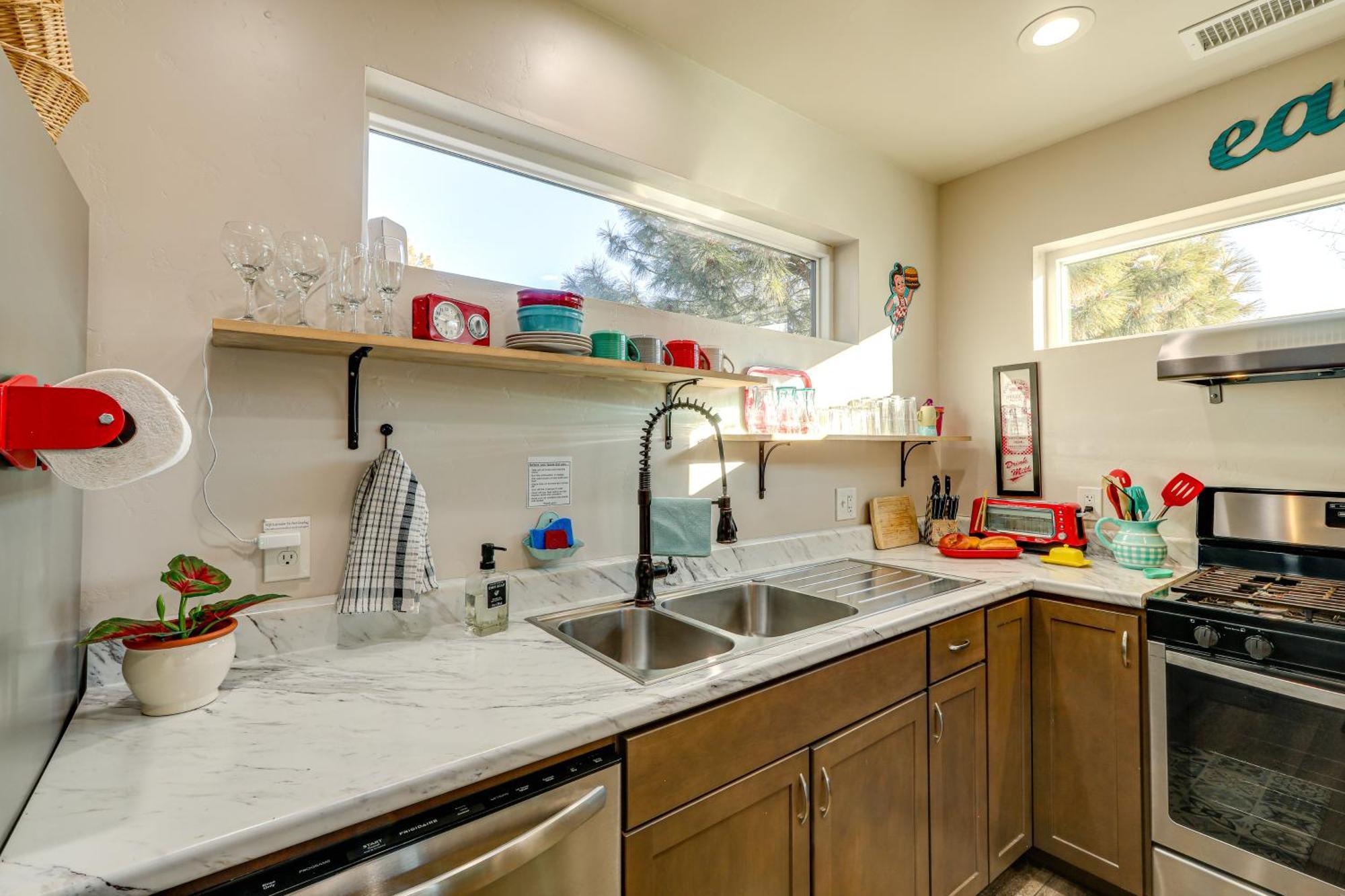 Snow Bowl And Hike Cozy Cottage! Holiday home Flagstaff