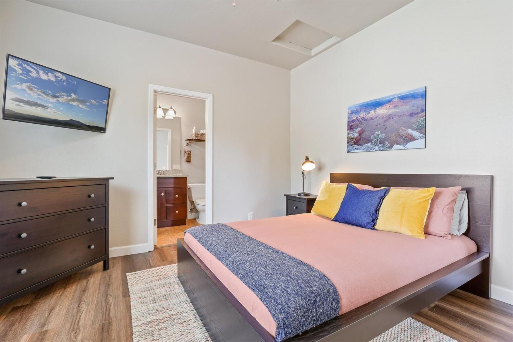 Villa Beautiful Townhome Loaded With Amenities Excellent Location Great Value Ac