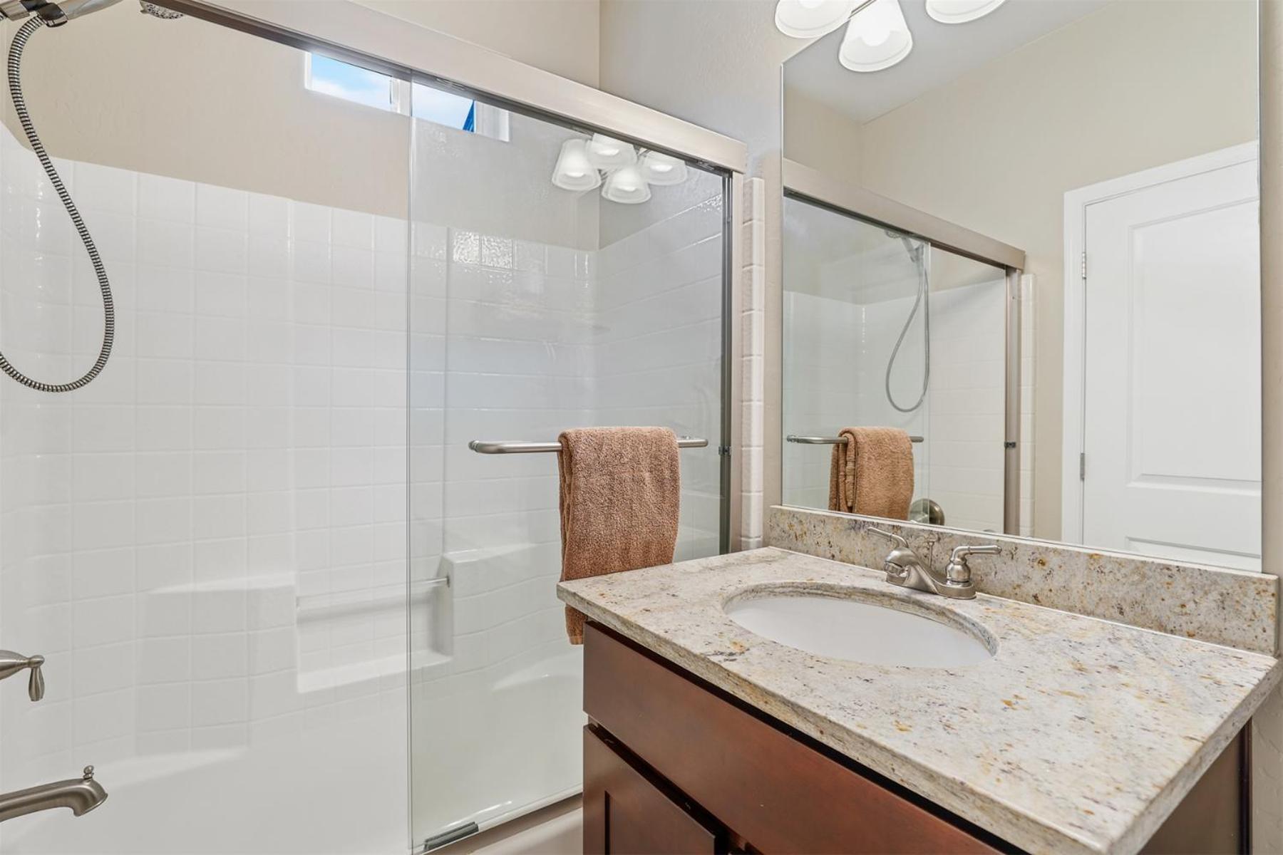 Beautiful Townhome Loaded With Amenities Excellent Location Great Value Ac Villa *