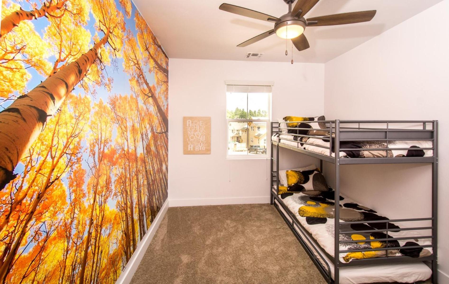 Chic Stylish 4 Bedroom Newly Built Town-home Perfect Location Flagstaff