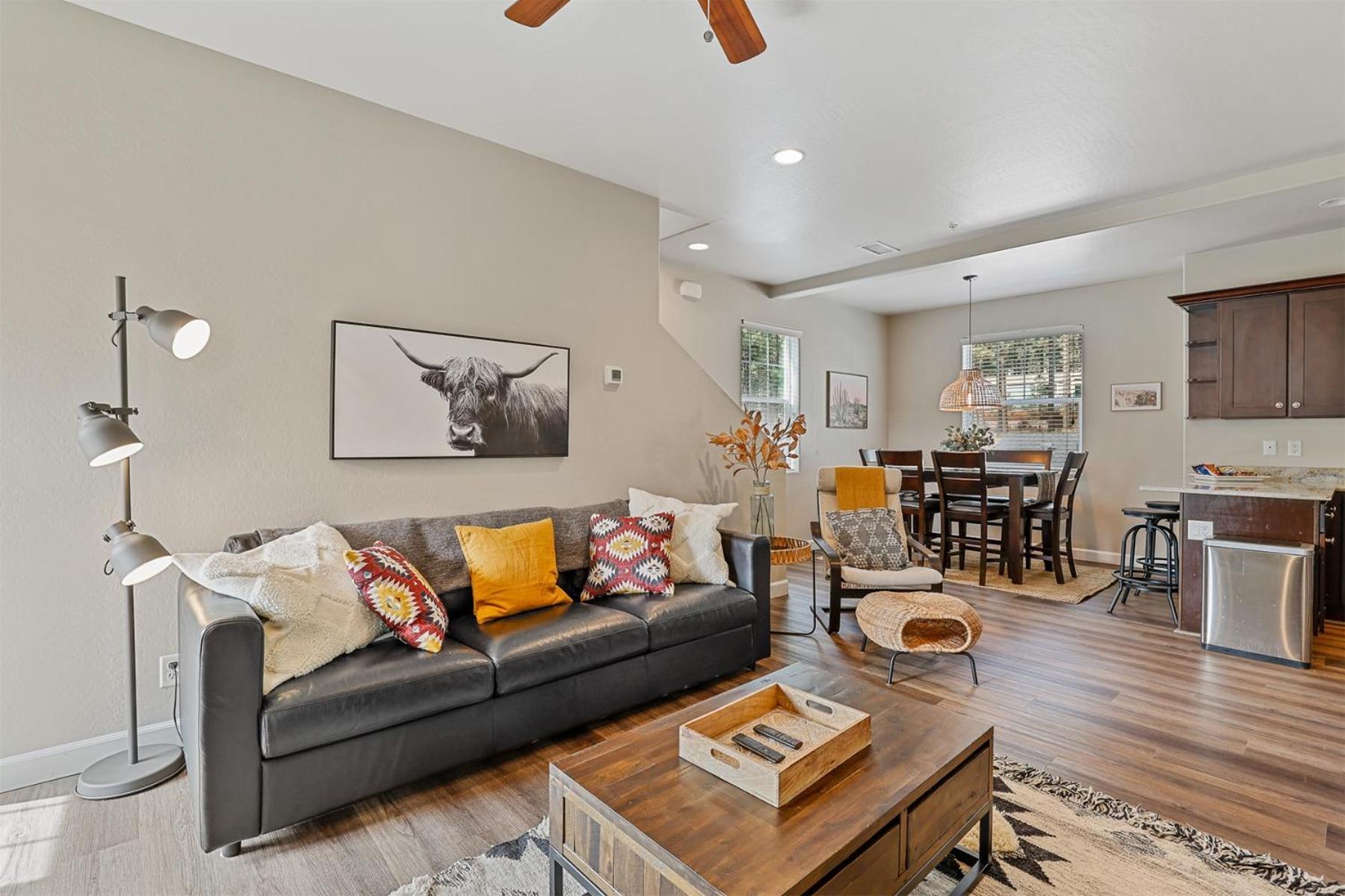 Villa Beautiful Townhome Loaded With Amenities Excellent Location Great Value Ac *