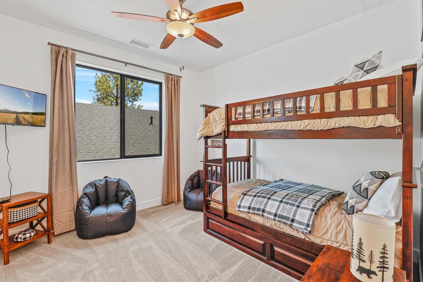 Newly Built Exquisite Luxury Perfect Location Ac Fire-pit And So Much