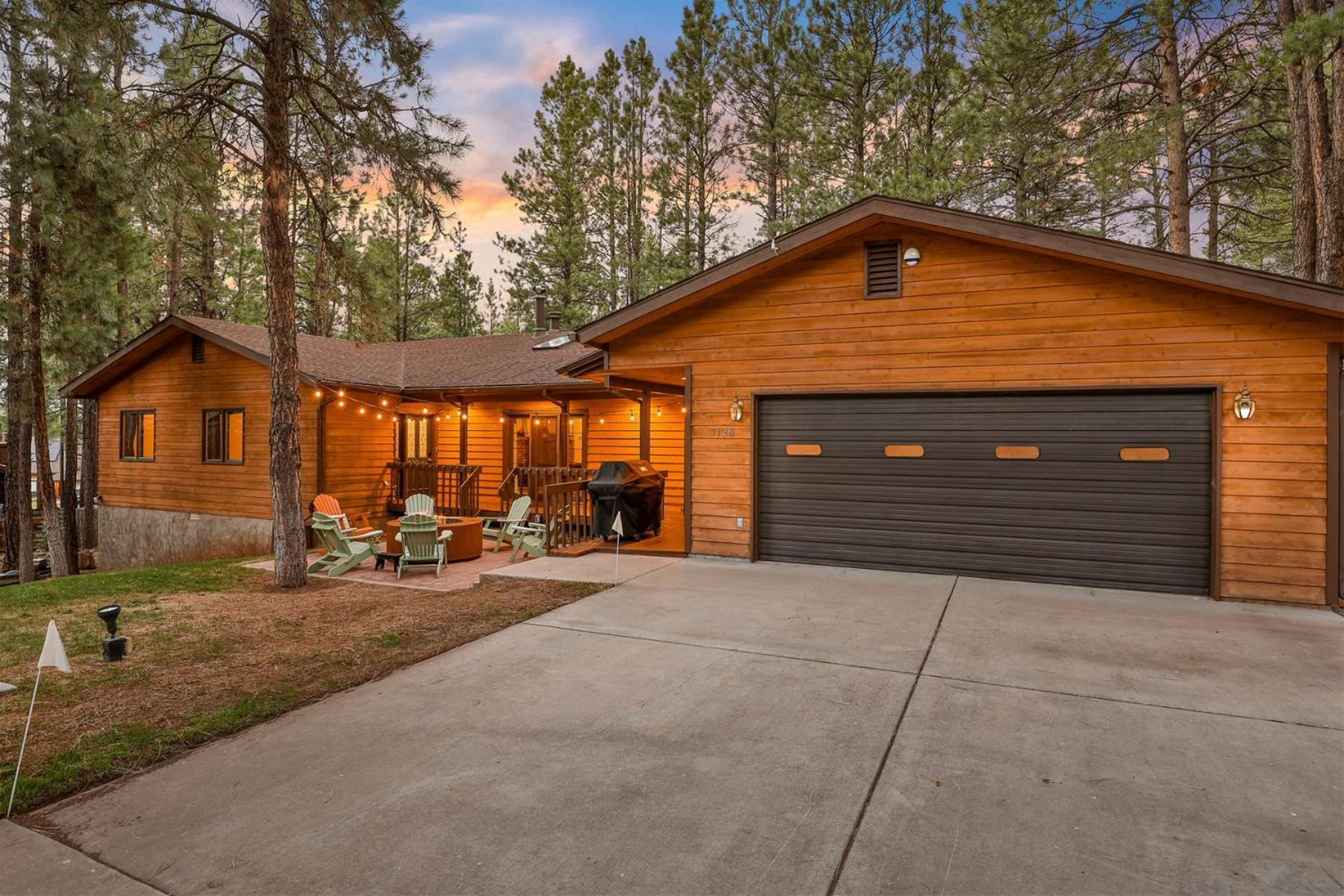 Pristine On Wooded Lot. Fantastic Location Pool Table Flagstaff