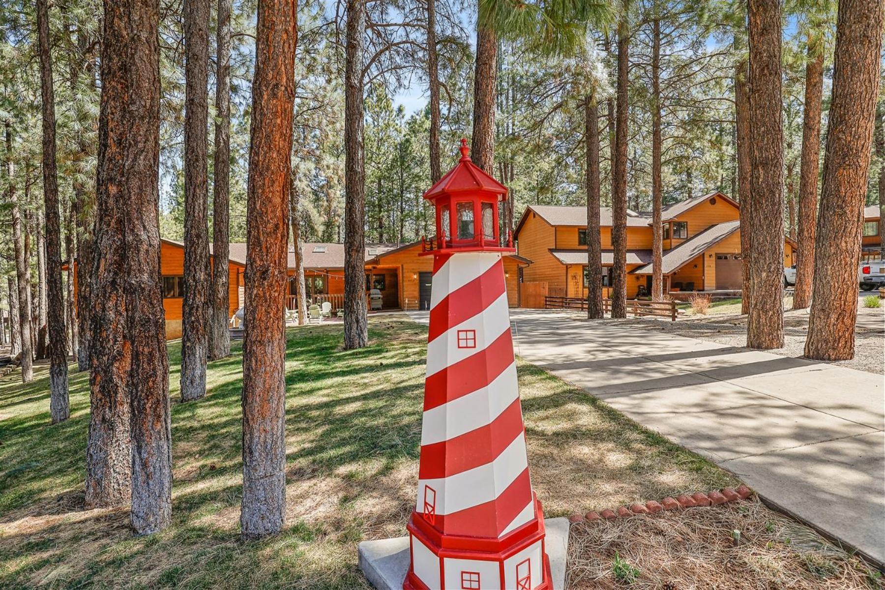 Pristine On Wooded Lot. Fantastic Location Pool Table Flagstaff