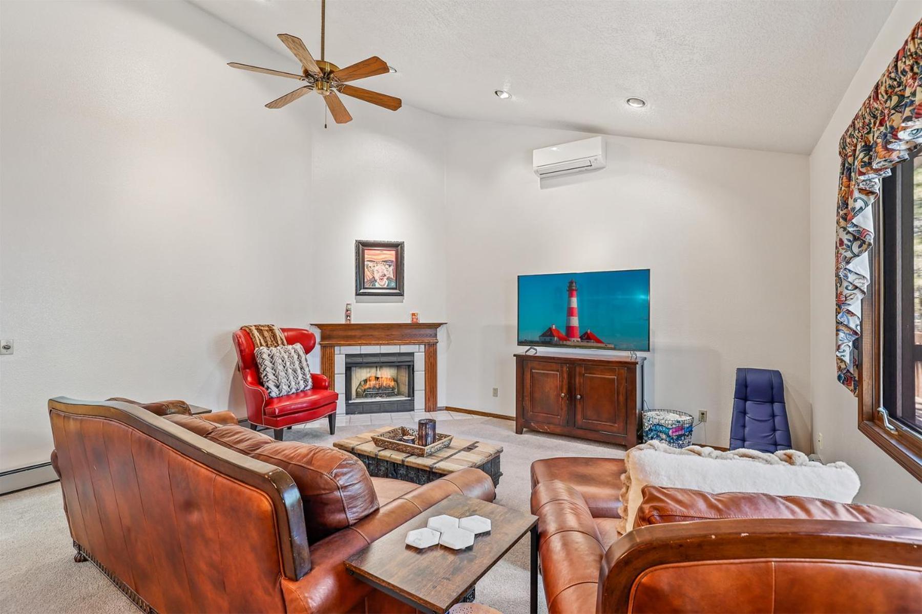 Pristine On Wooded Lot. Fantastic Location Pool Table Flagstaff