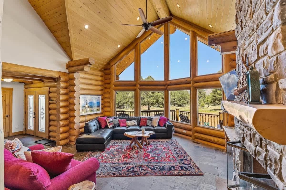 New Cozy Updated Hottub Theater National Forest Flagstaff