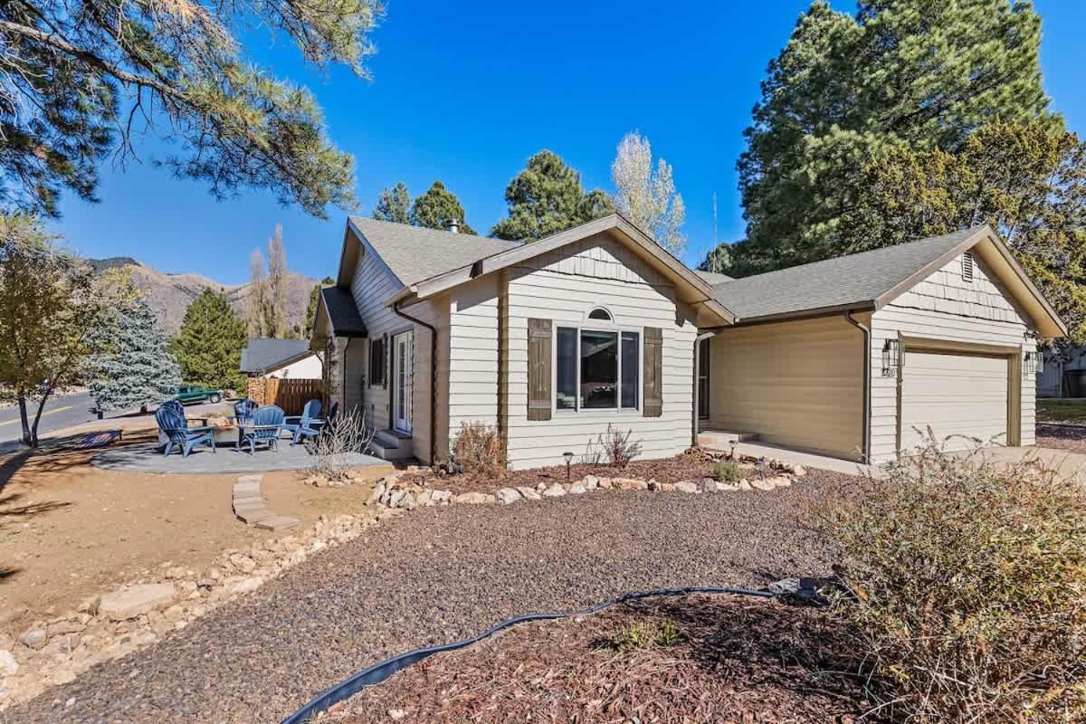 Holiday home New Interior Design Single Level Hot Tub Retreat Flagstaff
