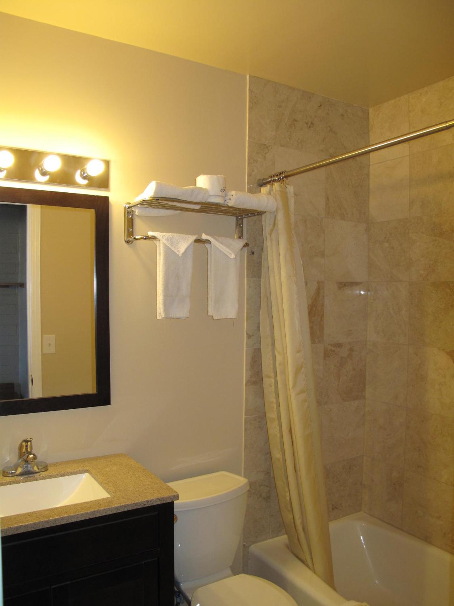 West Nau - Downtown 2*