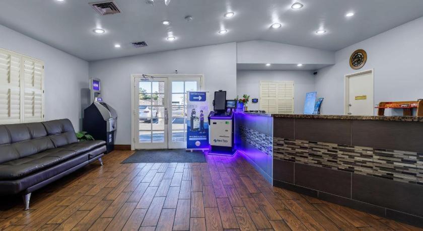 Hotel 6 Flagstaff, Az 3*