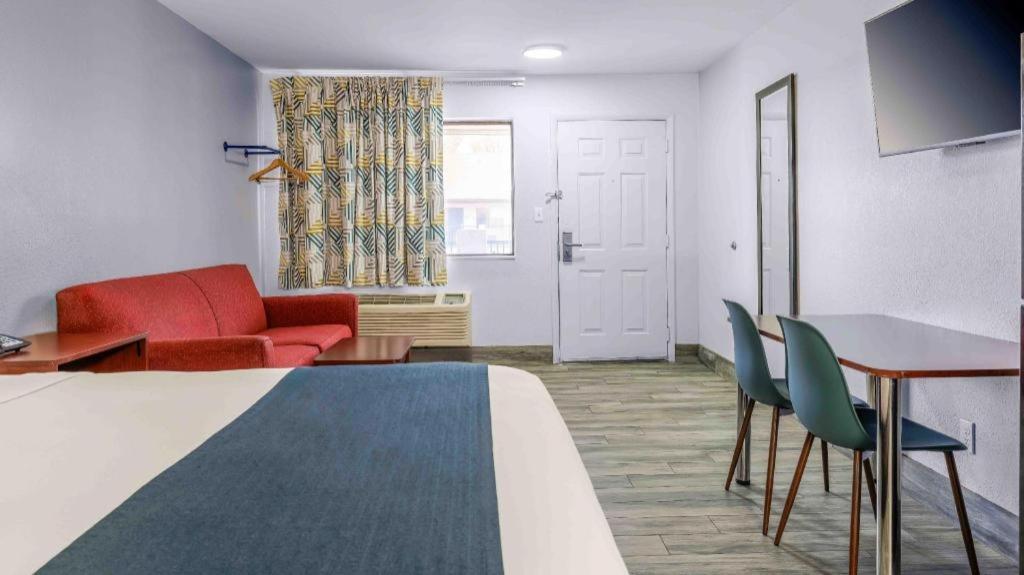 6 Flagstaff, Az Hotel 3*