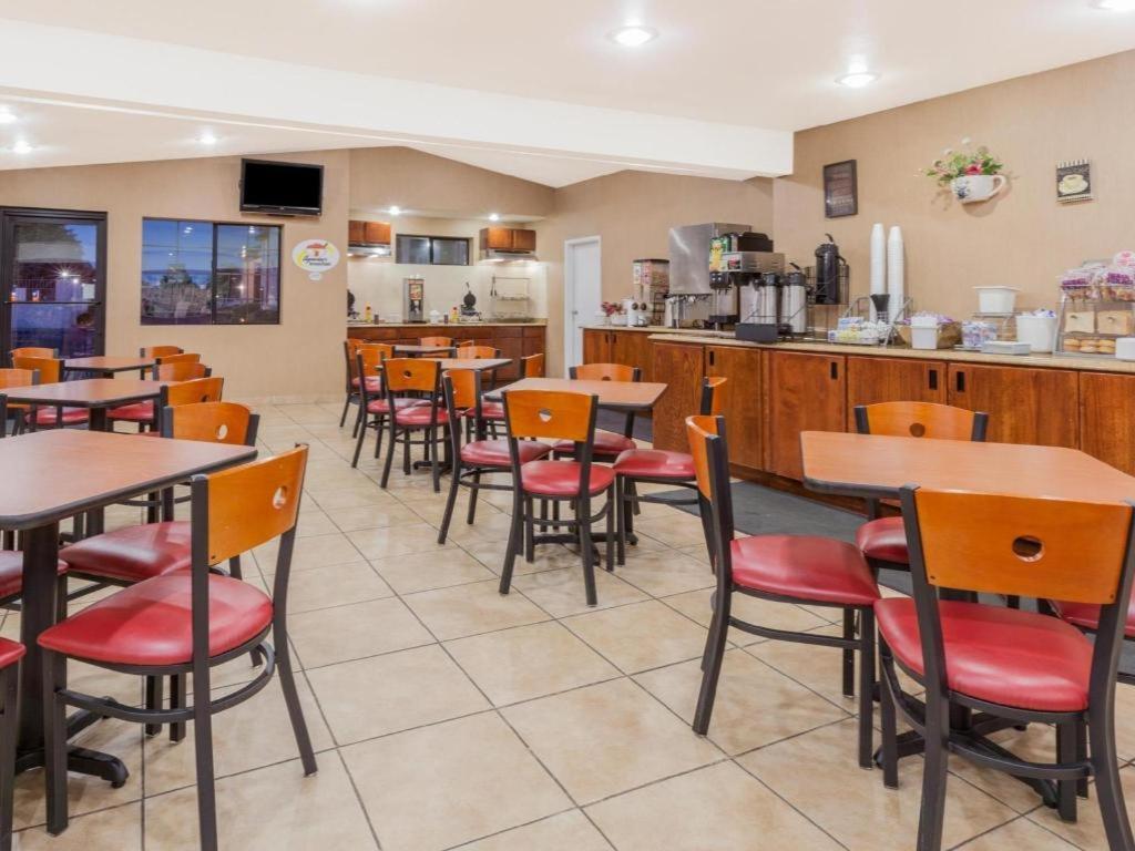 6 Flagstaff, Az Hotel 3*