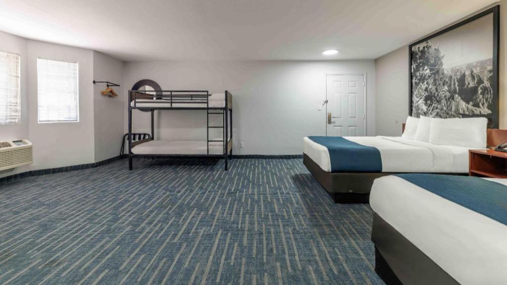 6 Flagstaff, Az Hotel 3*