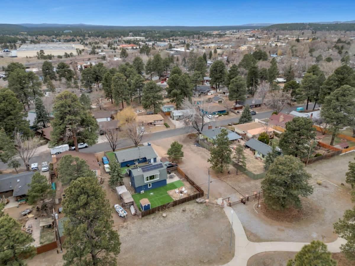 Scenic Mountain Getaway By The Park