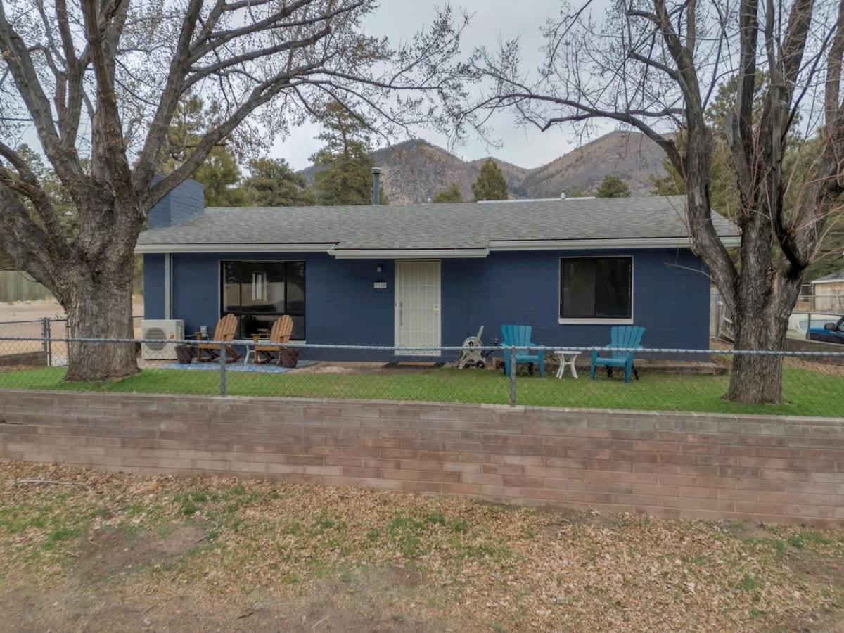 Scenic Mountain Getaway By The Park Holiday home