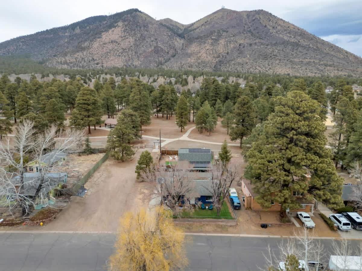 Scenic Mountain Getaway By The Park *