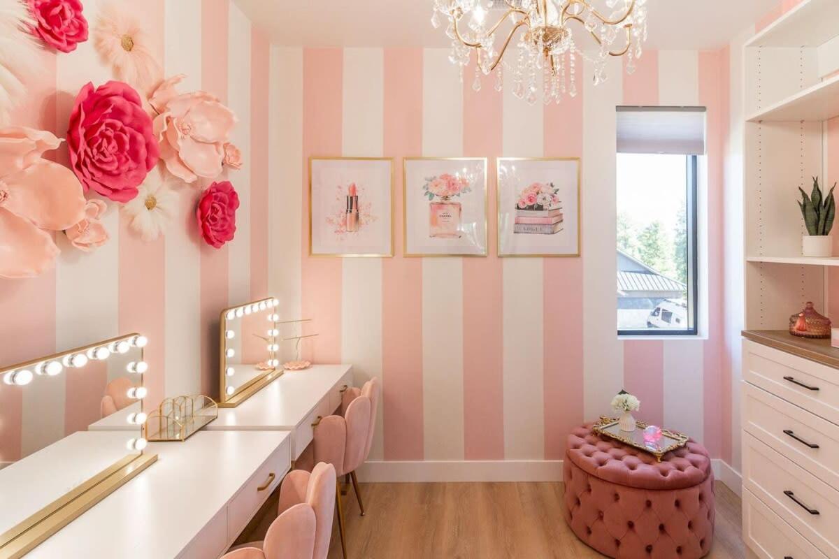 Holiday home Barbie Dream House