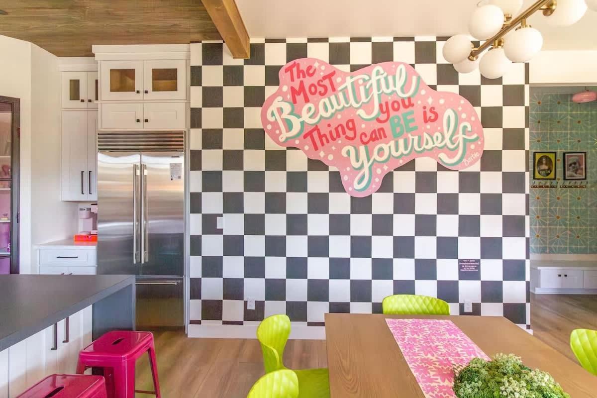 Barbie Dream House * Flagstaff