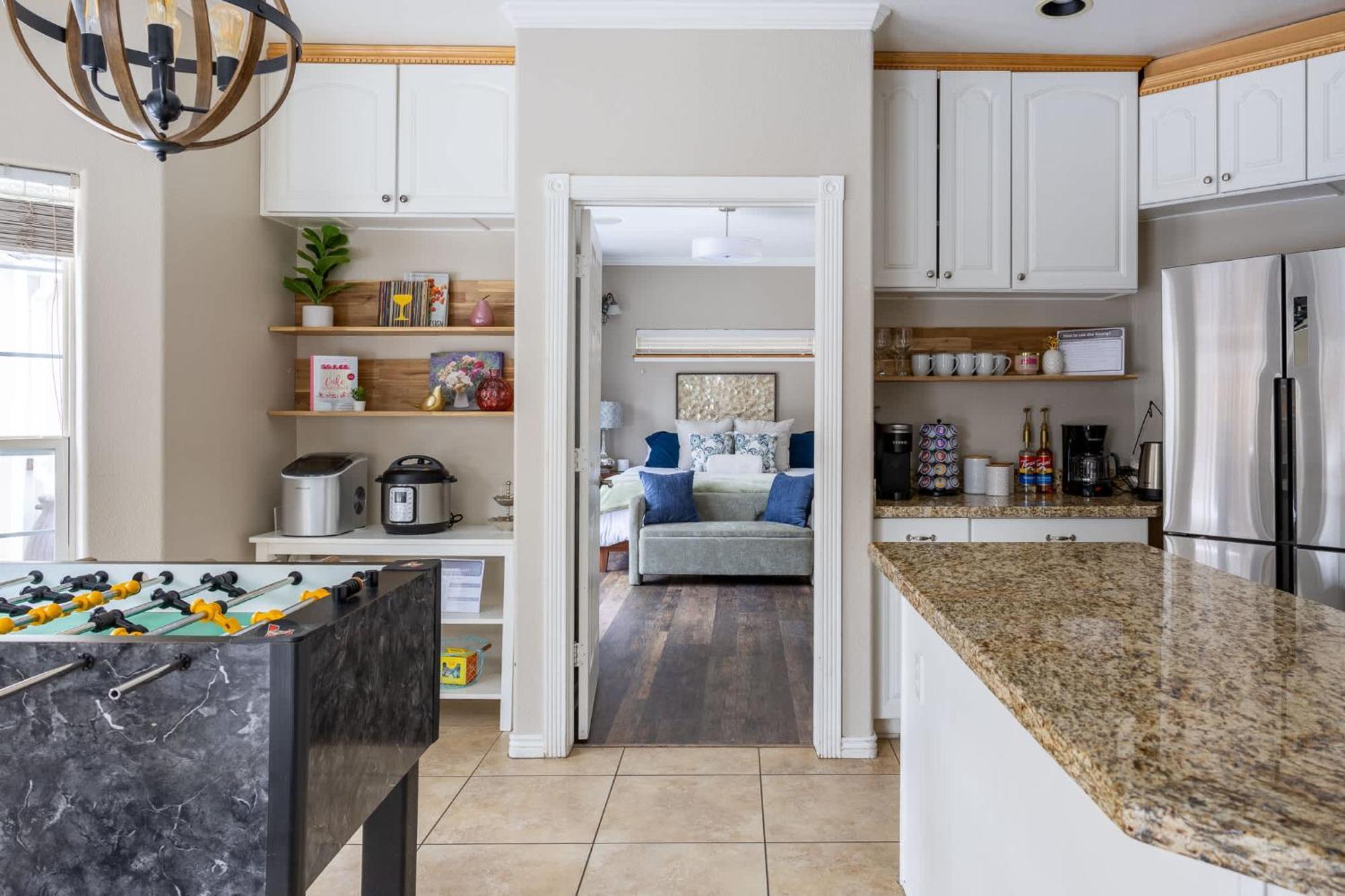 Spacious Retreat With 2 Master Foosball&ac Holiday home *