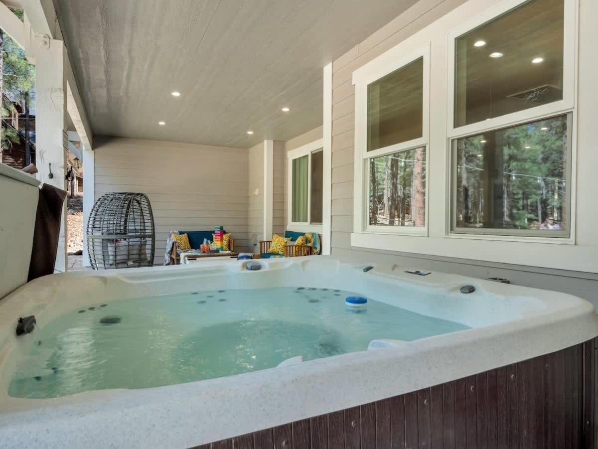 Large Near Violas With Hot Tub * Flagstaff