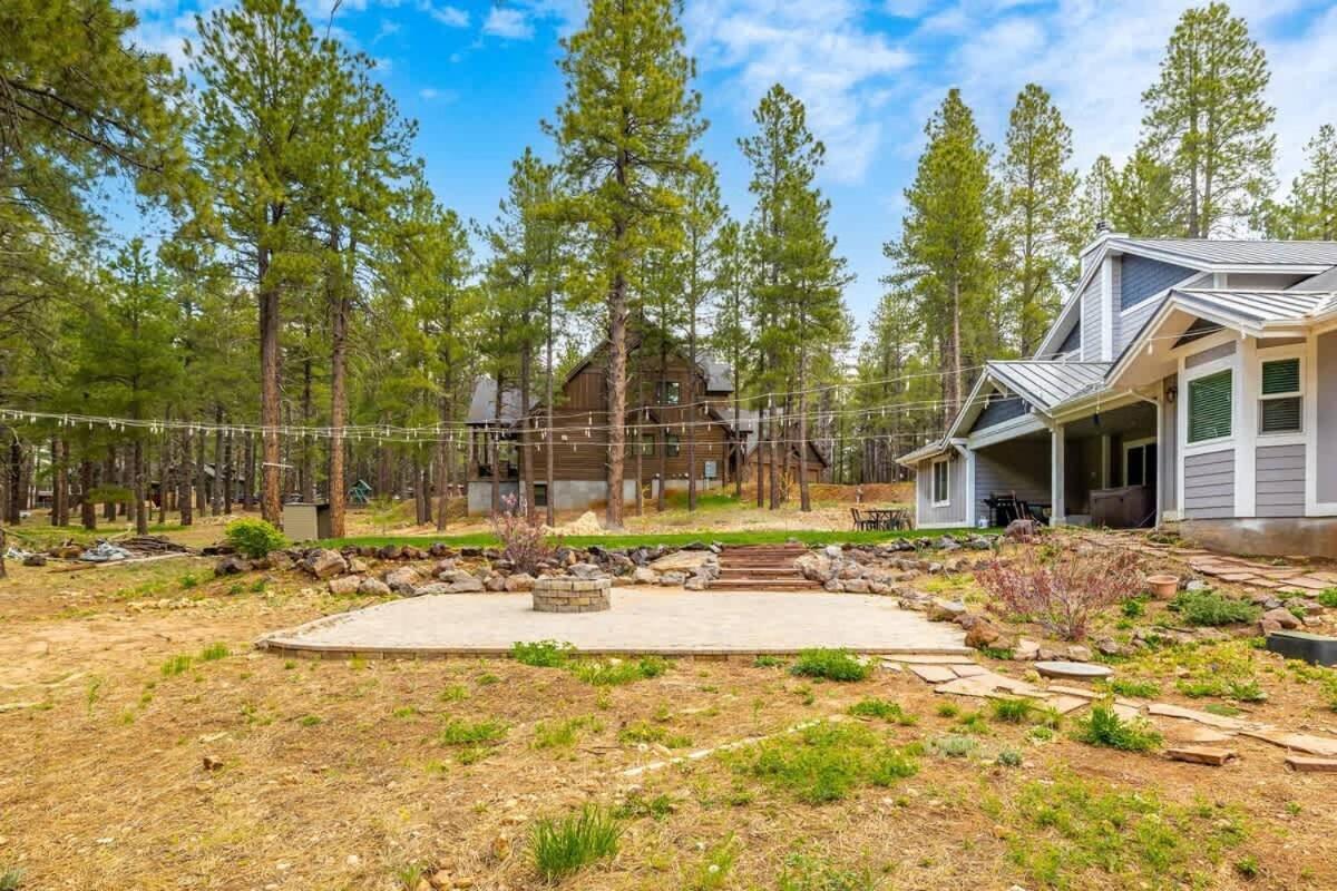 Holiday home Large Near Violas With Hot Tub *