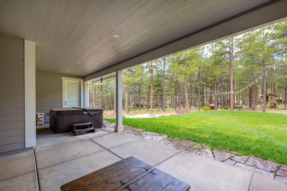 Holiday home Large Near Violas With Hot Tub