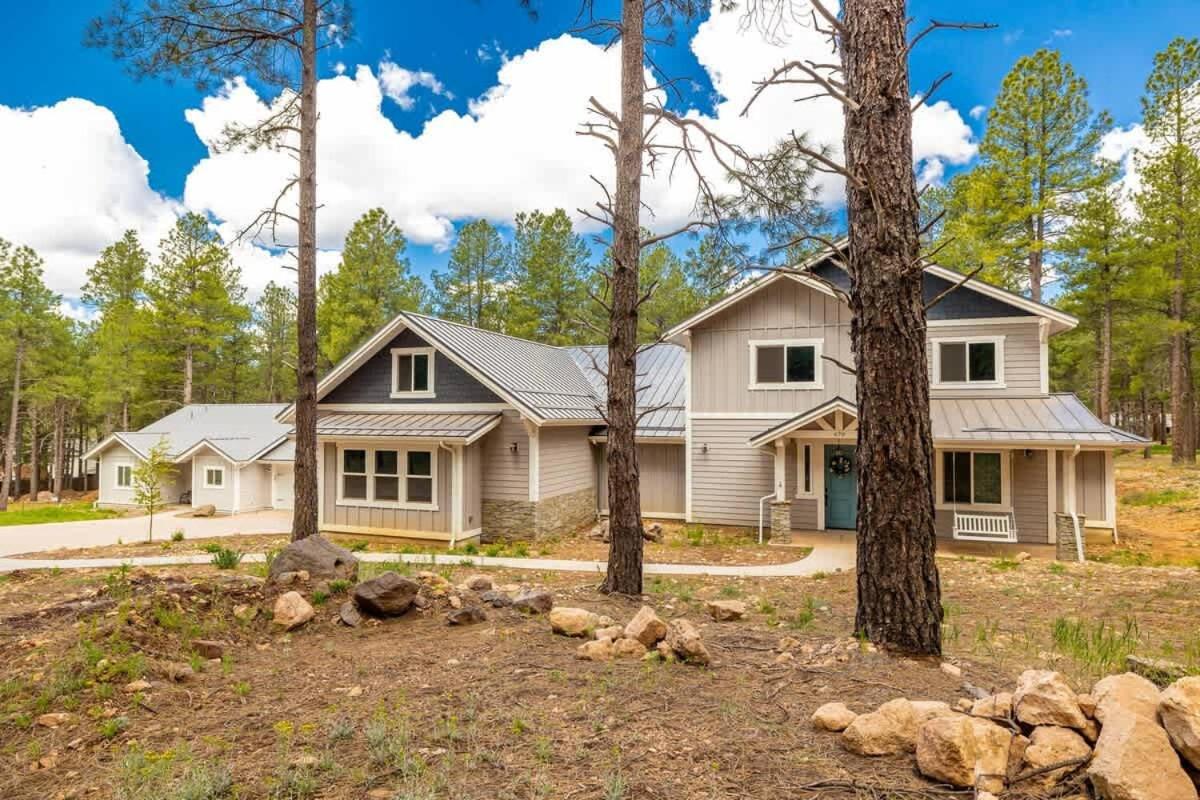 Large Near Violas With Hot Tub Holiday home