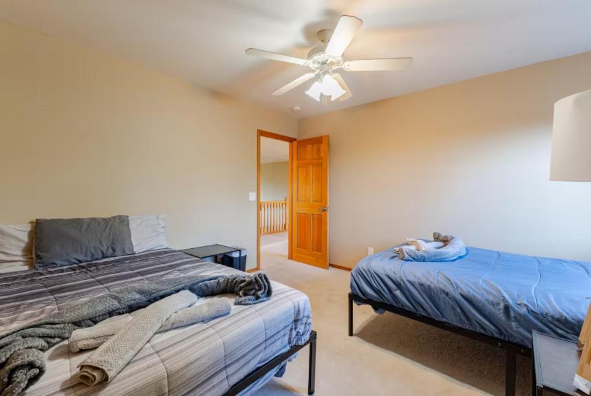 7 Beds With Jacuzzi And Outdoor Patio Holiday home