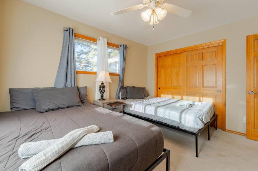 7 Beds With Jacuzzi And Outdoor Patio Holiday home