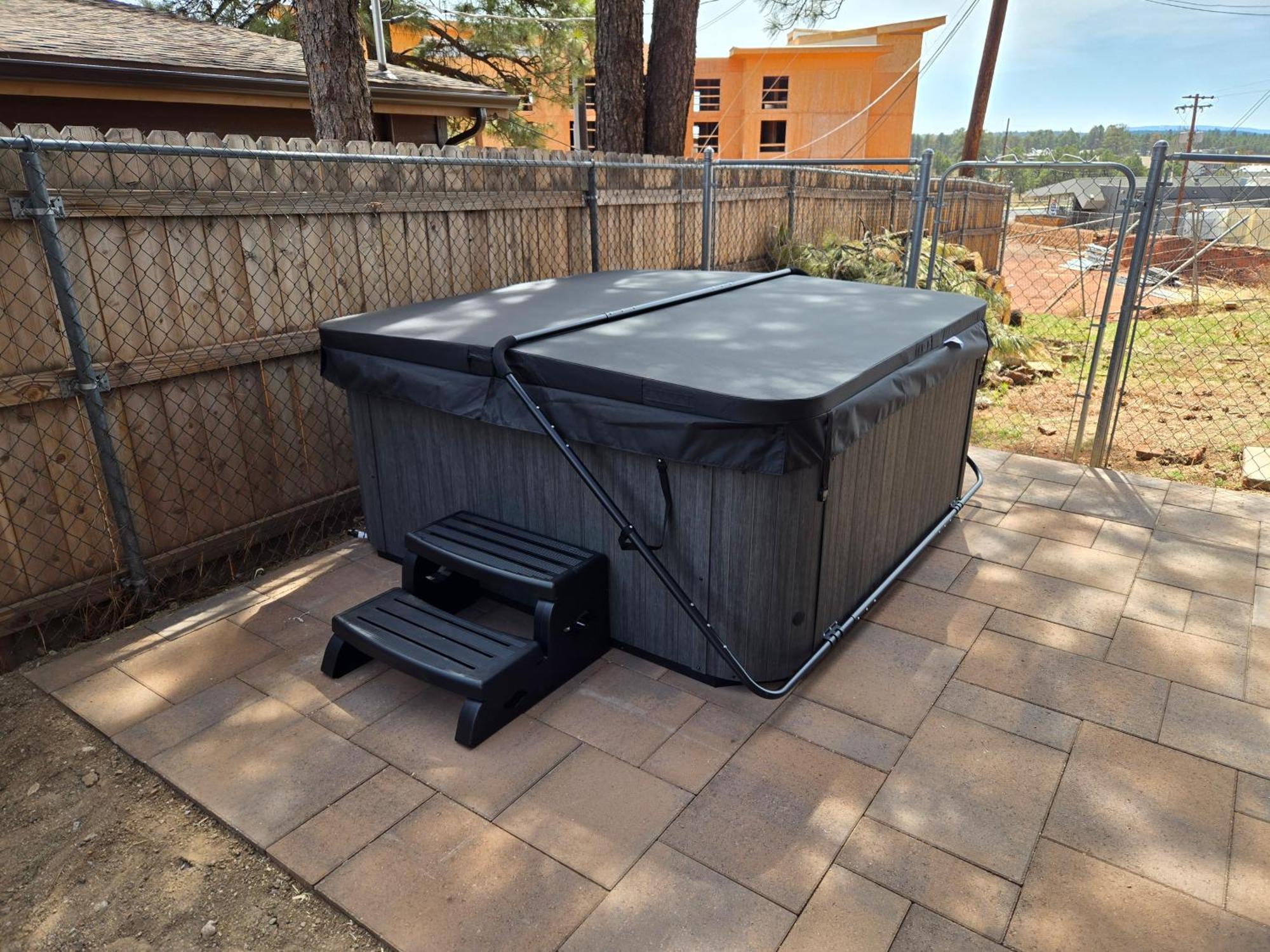 New! Huge 5br Mountain Views Game Hot Tub Lawn Games Bbq Holiday home *