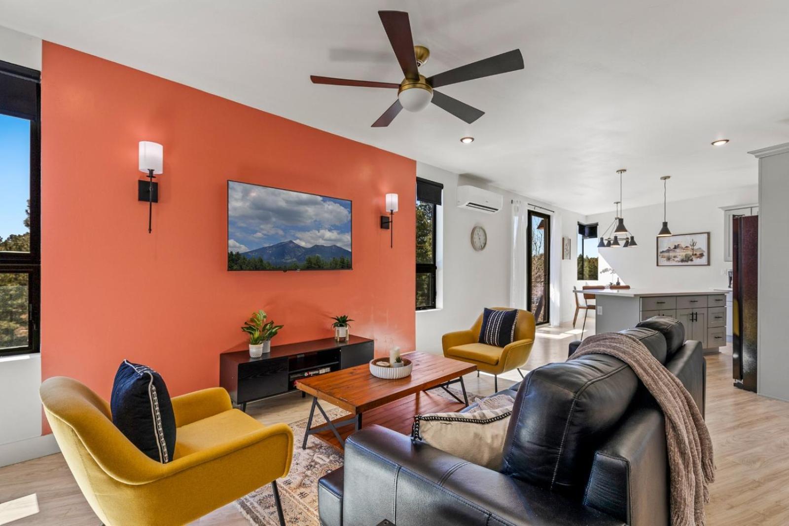 Quiet Getaway With 2 Kings, 3 Beds Pet Friendly Flagstaff