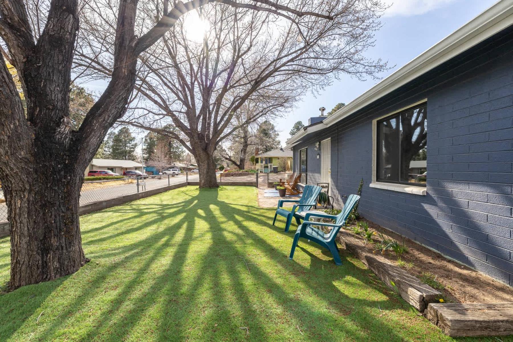Scenic Mountain Getaway By The Park Holiday home *
