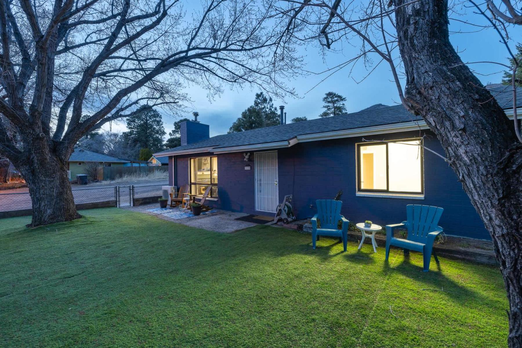Scenic Mountain Getaway By The Park Holiday home