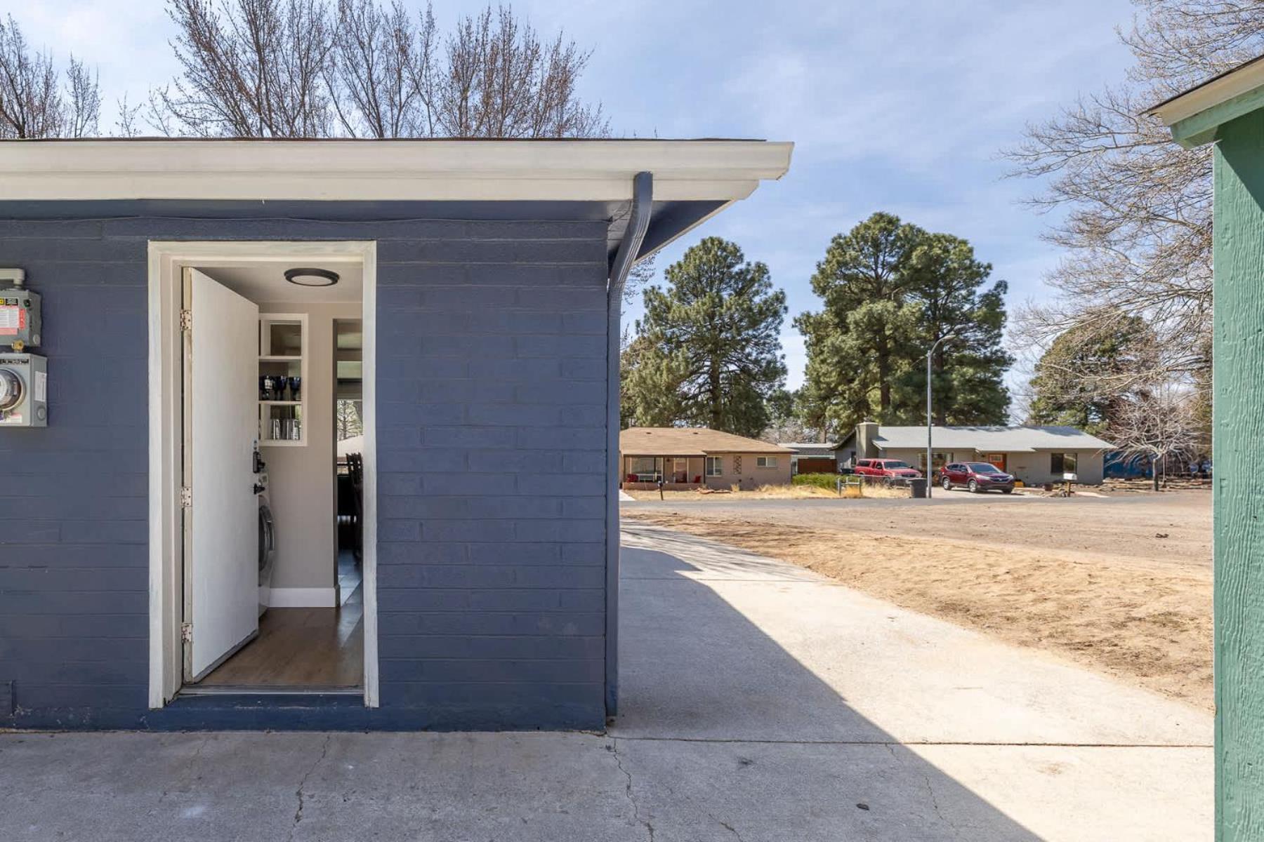 Scenic Mountain Getaway By The Park Holiday home *