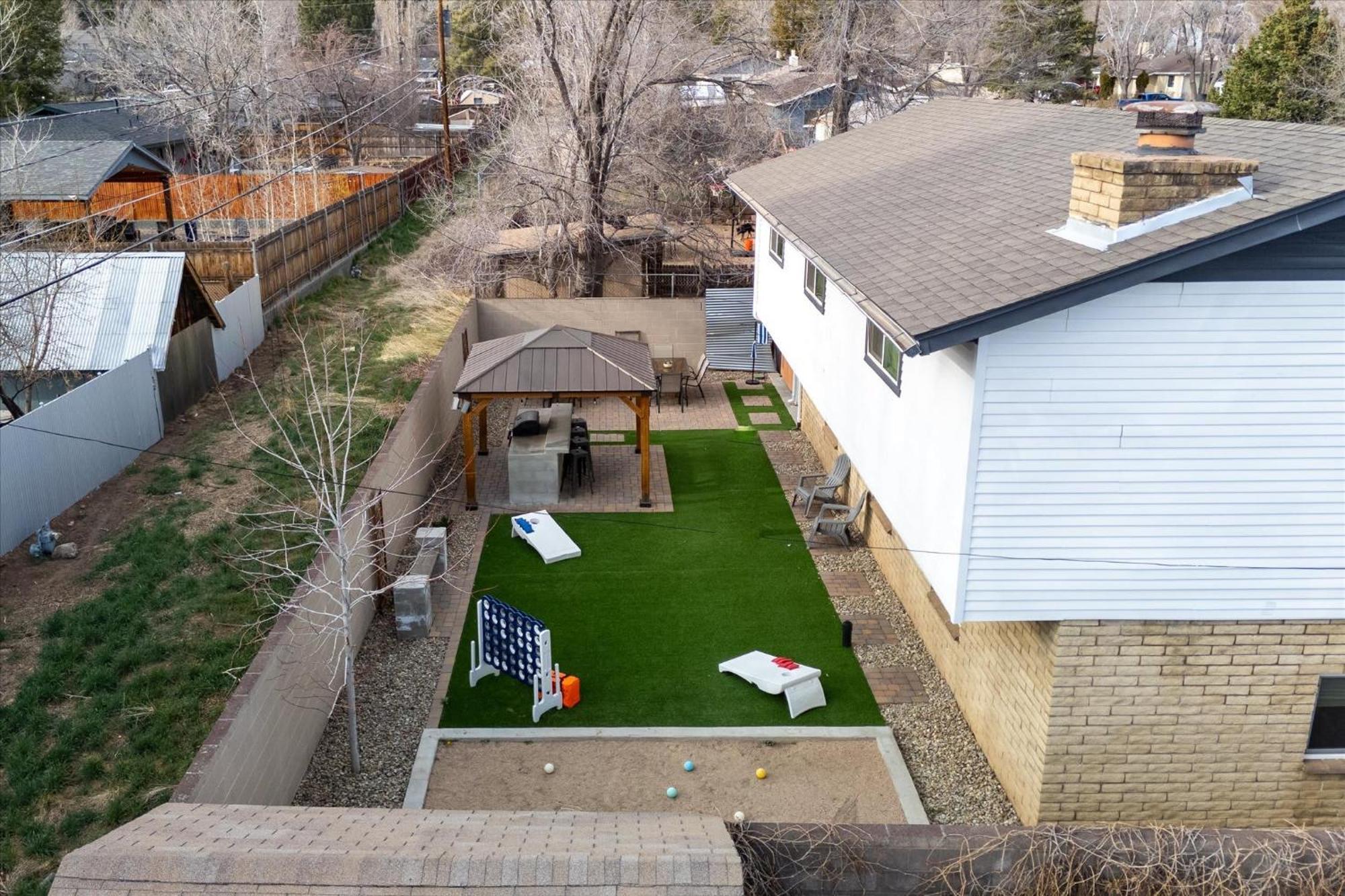 Sleeps 18 Hot Tub Pool Table Fire Pit Arcade Game Holiday home Flagstaff