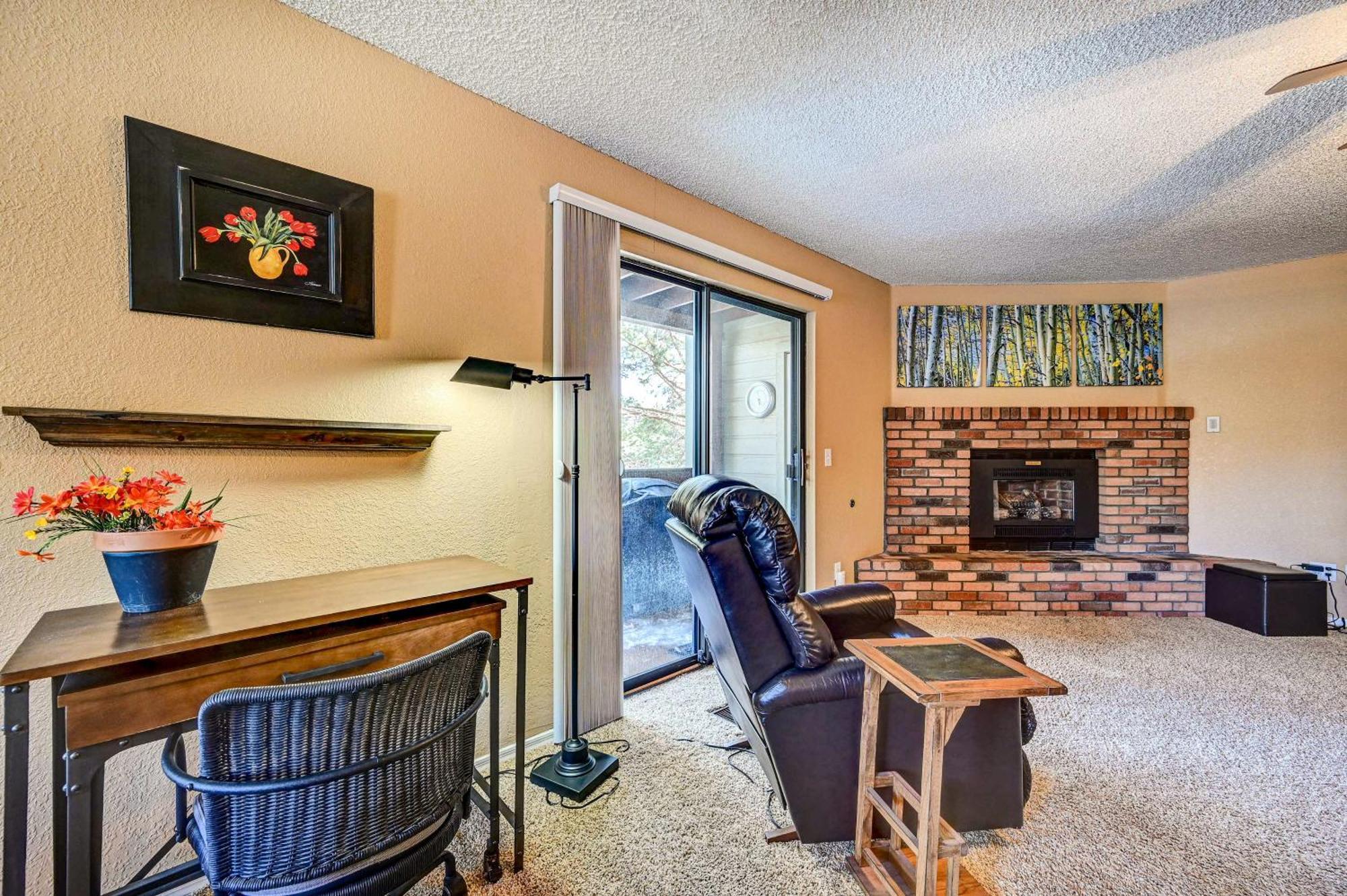 With Balcony In Golf Community! Apartment Flagstaff