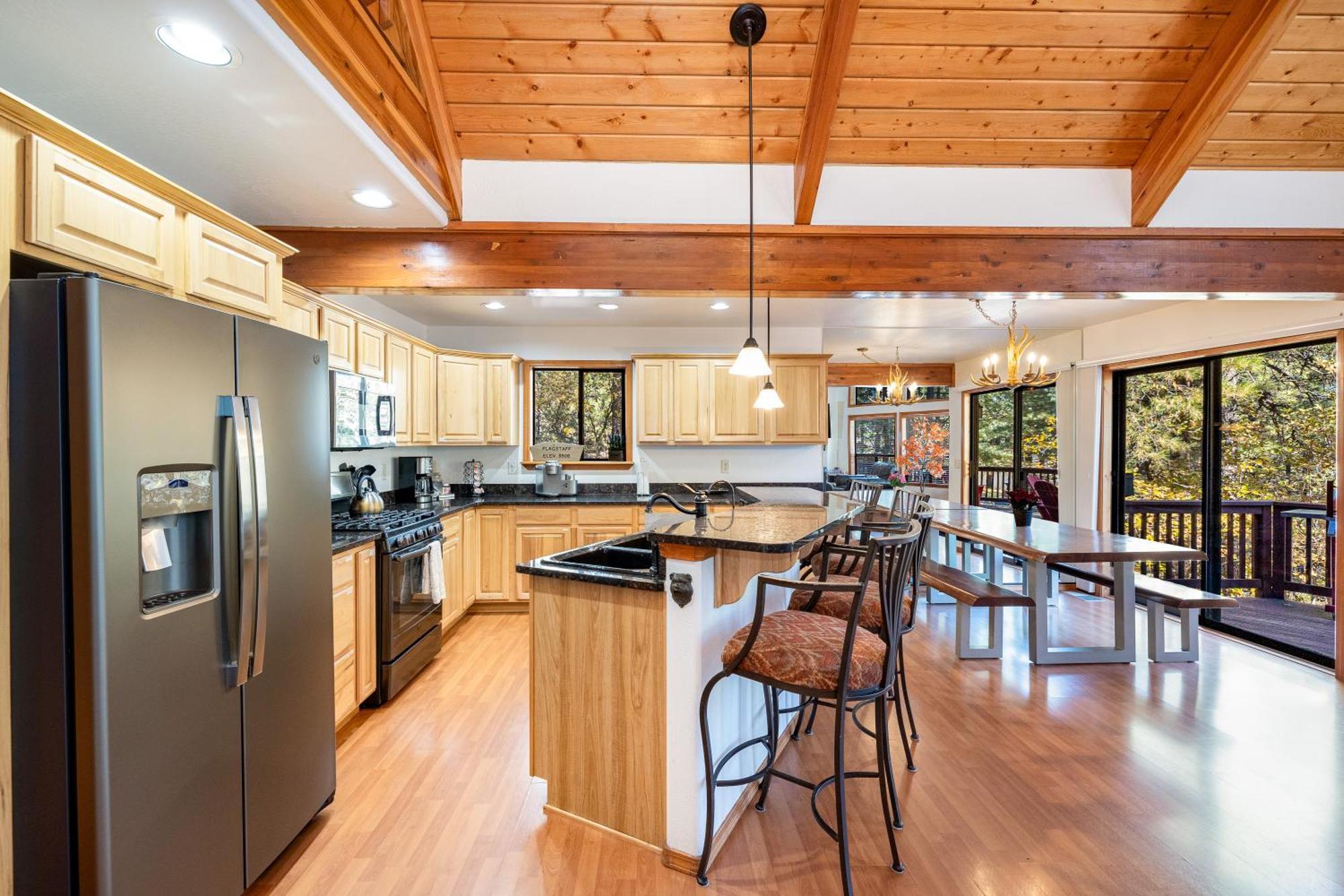 Retreat: Deck Game Stunning Views *