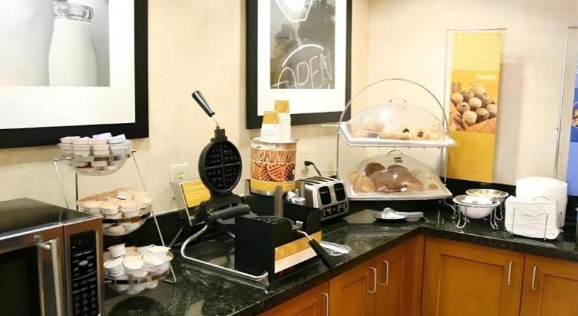 Flagstaff Hotel 3*