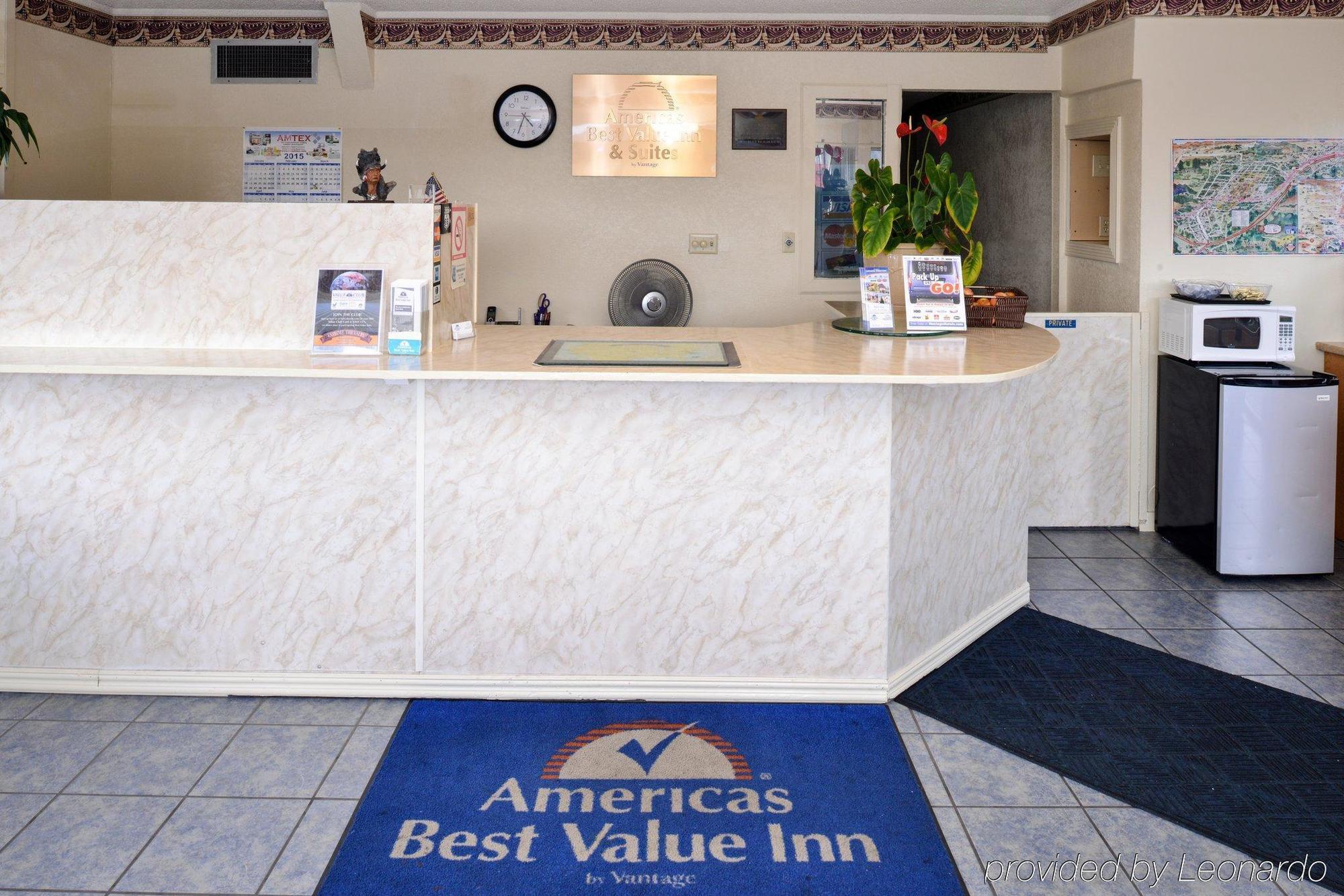 Americas Best Value And 2*
