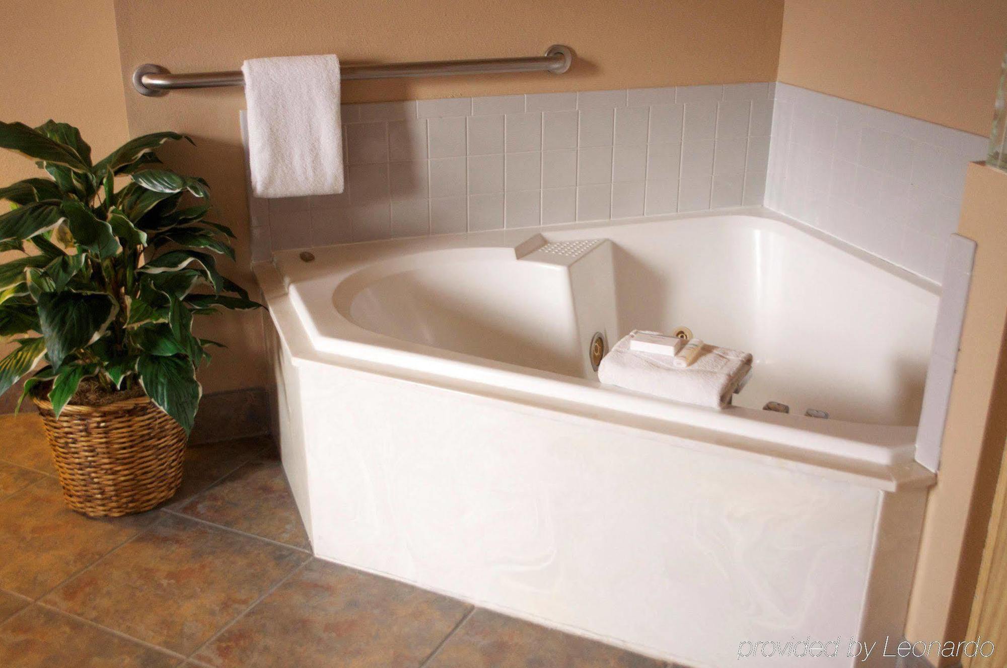 Hampton & - West Hotel 3*