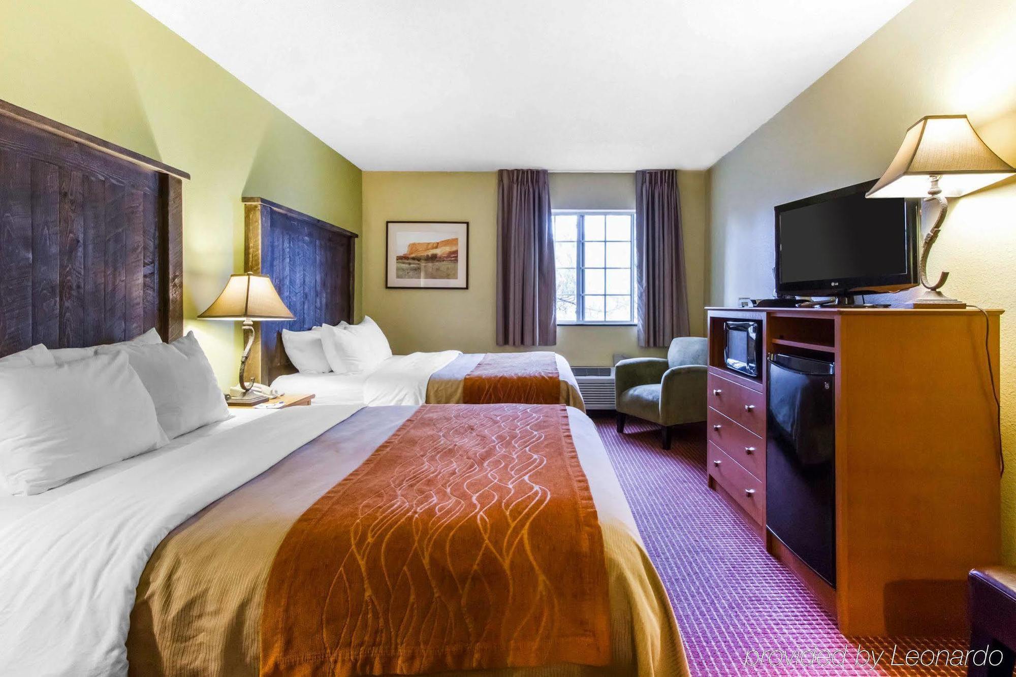 Inn Comfort I-17 & I-40 3*