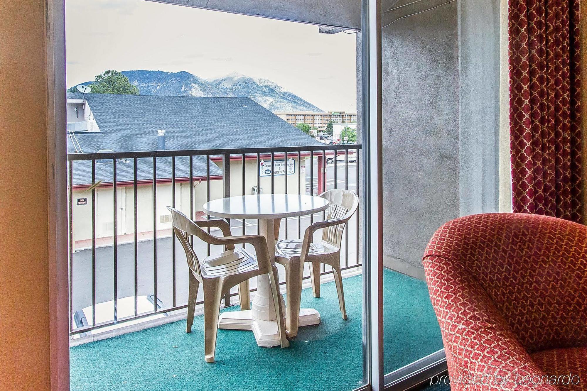 Hotel Elev8 I-40 Exit 198 Butler Ave