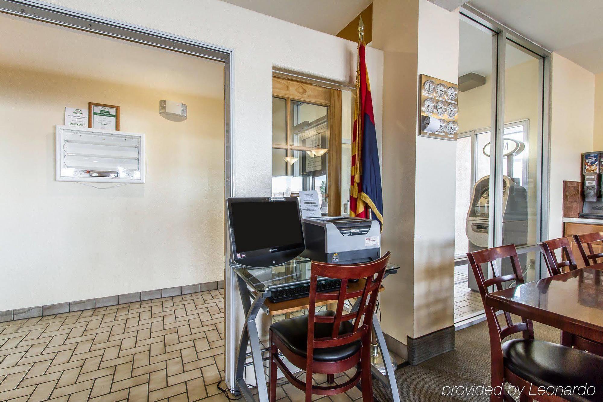 Hotel Elev8 I-40 Exit 198 Butler Ave