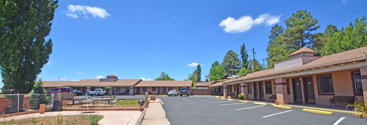 Western Hills Motel 2*