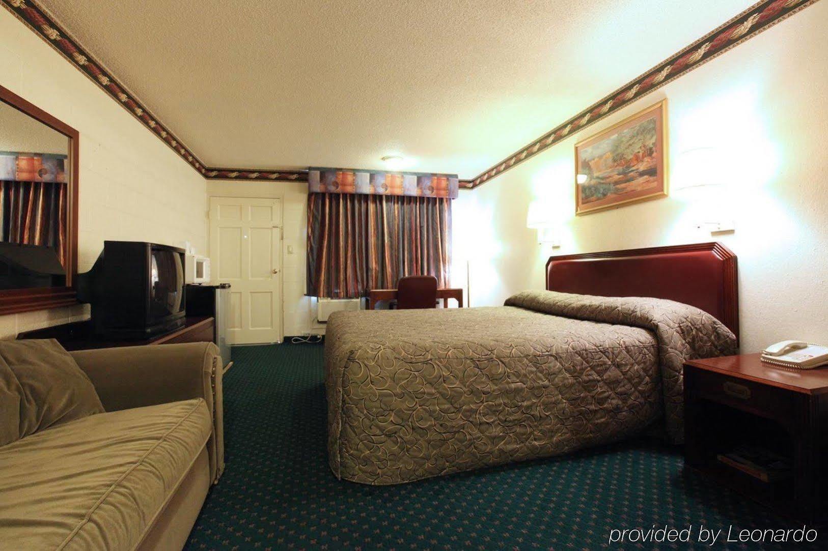 Americas Best Value And Flagstaff