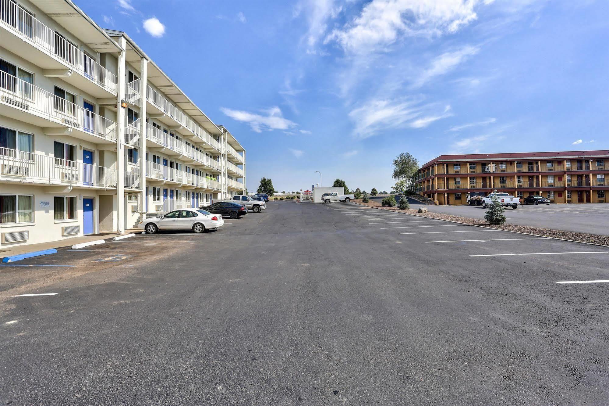 Hotel 6 Flagstaff, Az 3*