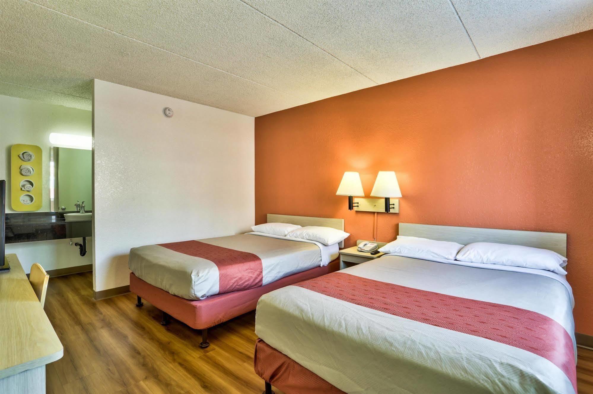 Hotel 6 Flagstaff, Az 3*