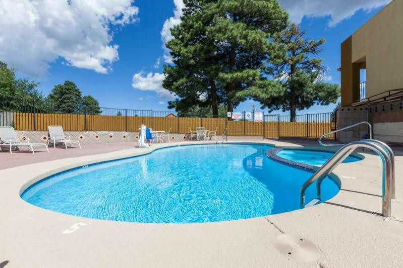 Howard Johnson By Wyndham Hotel