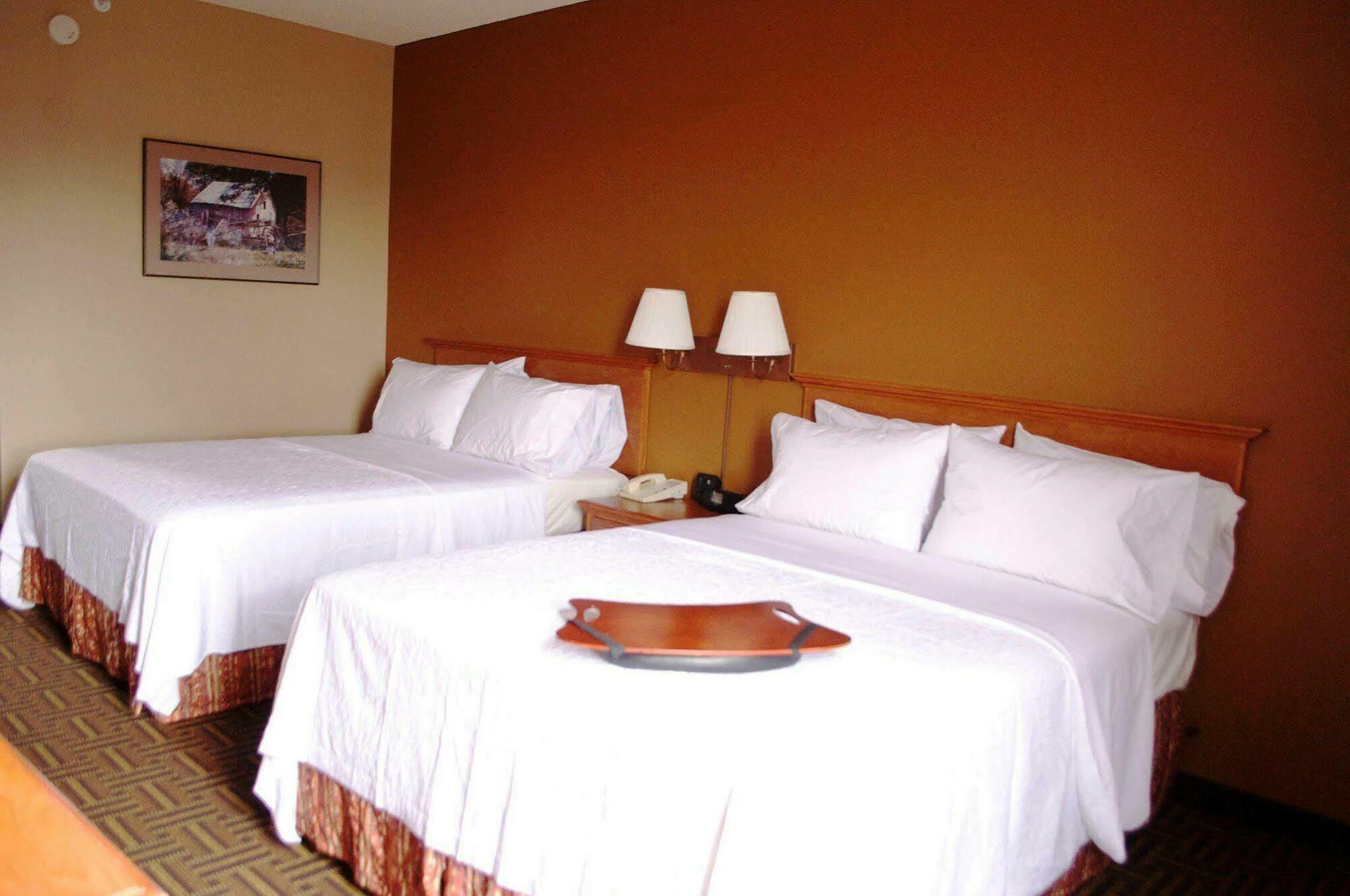 Hampton & - West Hotel